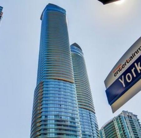 Condo Downtown, Cn Tower, Financial District Торонто Екстериор снимка