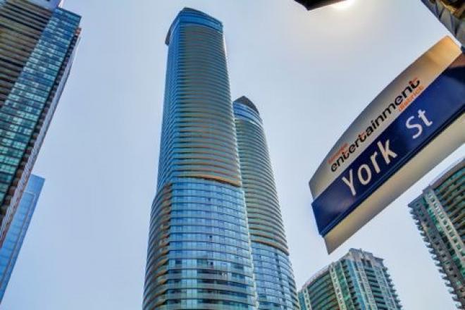 Condo Downtown, Cn Tower, Financial District Торонто Екстериор снимка
