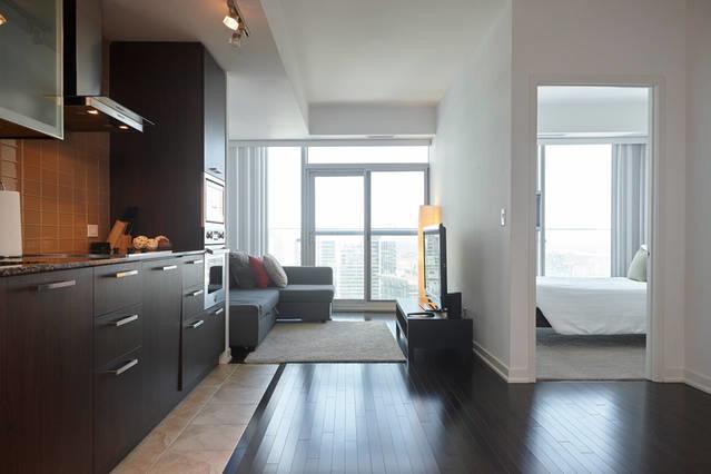 Condo Downtown, Cn Tower, Financial District Торонто Екстериор снимка