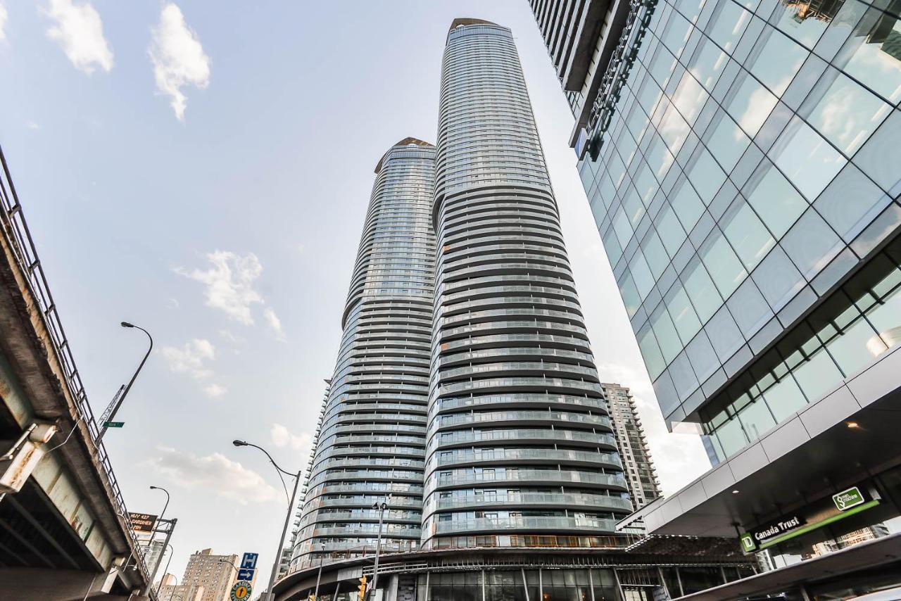 Condo Downtown, Cn Tower, Financial District Торонто Екстериор снимка