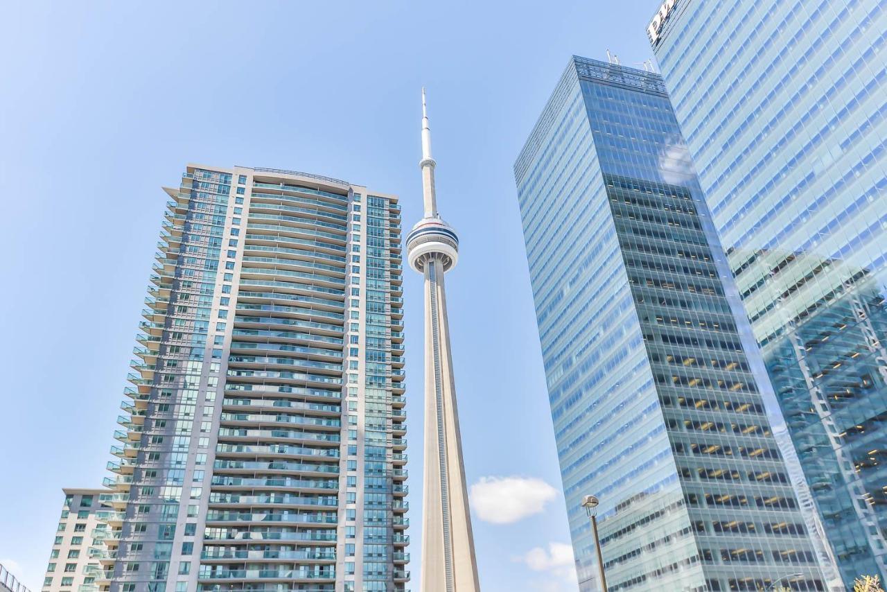 Condo Downtown, Cn Tower, Financial District Торонто Екстериор снимка