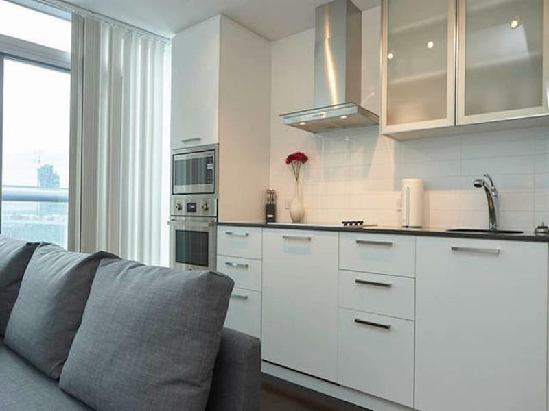 Condo Downtown, Cn Tower, Financial District Торонто Екстериор снимка